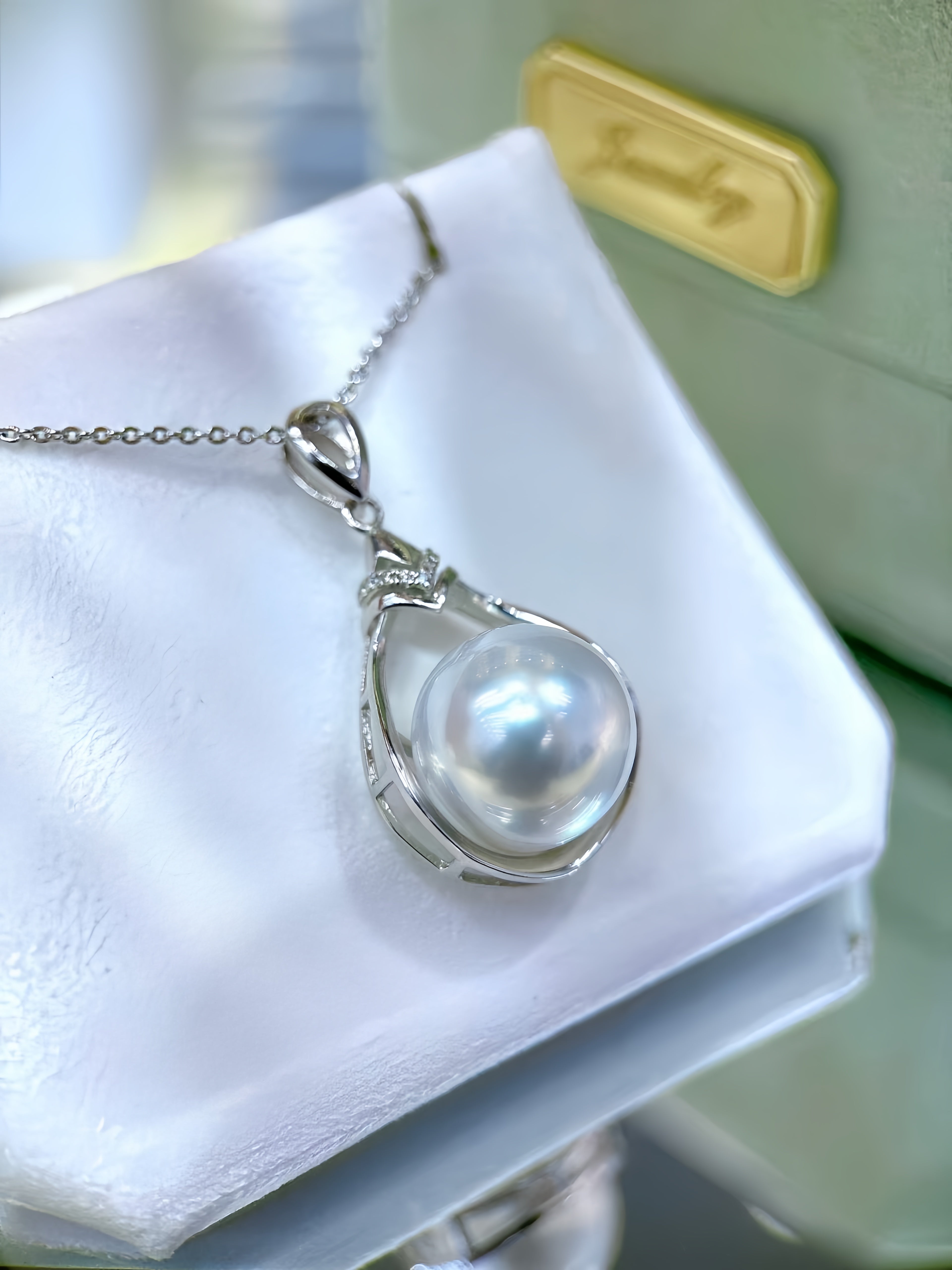 12-13mm Australian White Pearl Pendant P.03