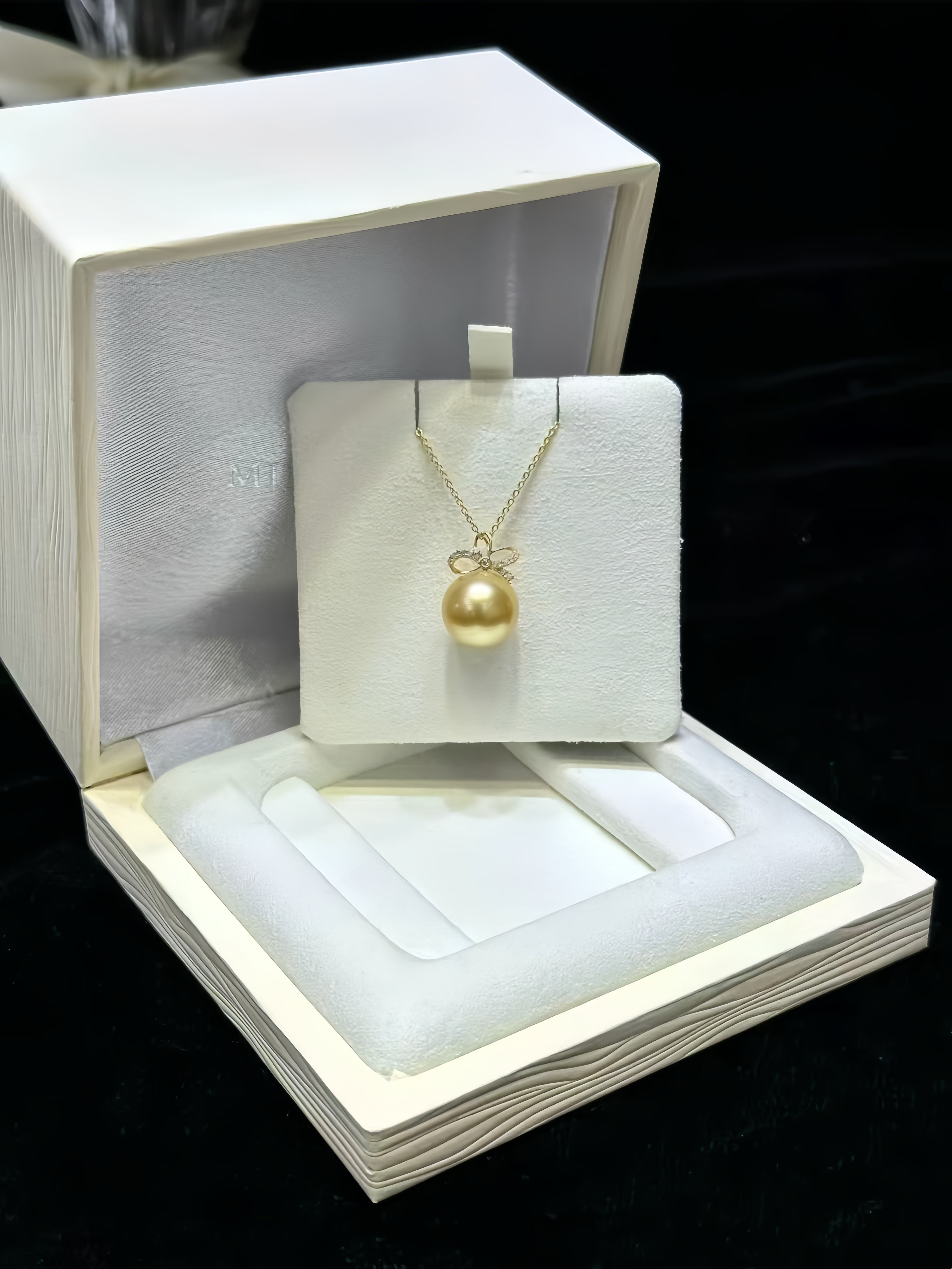 12-13mm  South Sea Gold Pearl Pendant/18K Gold P.01