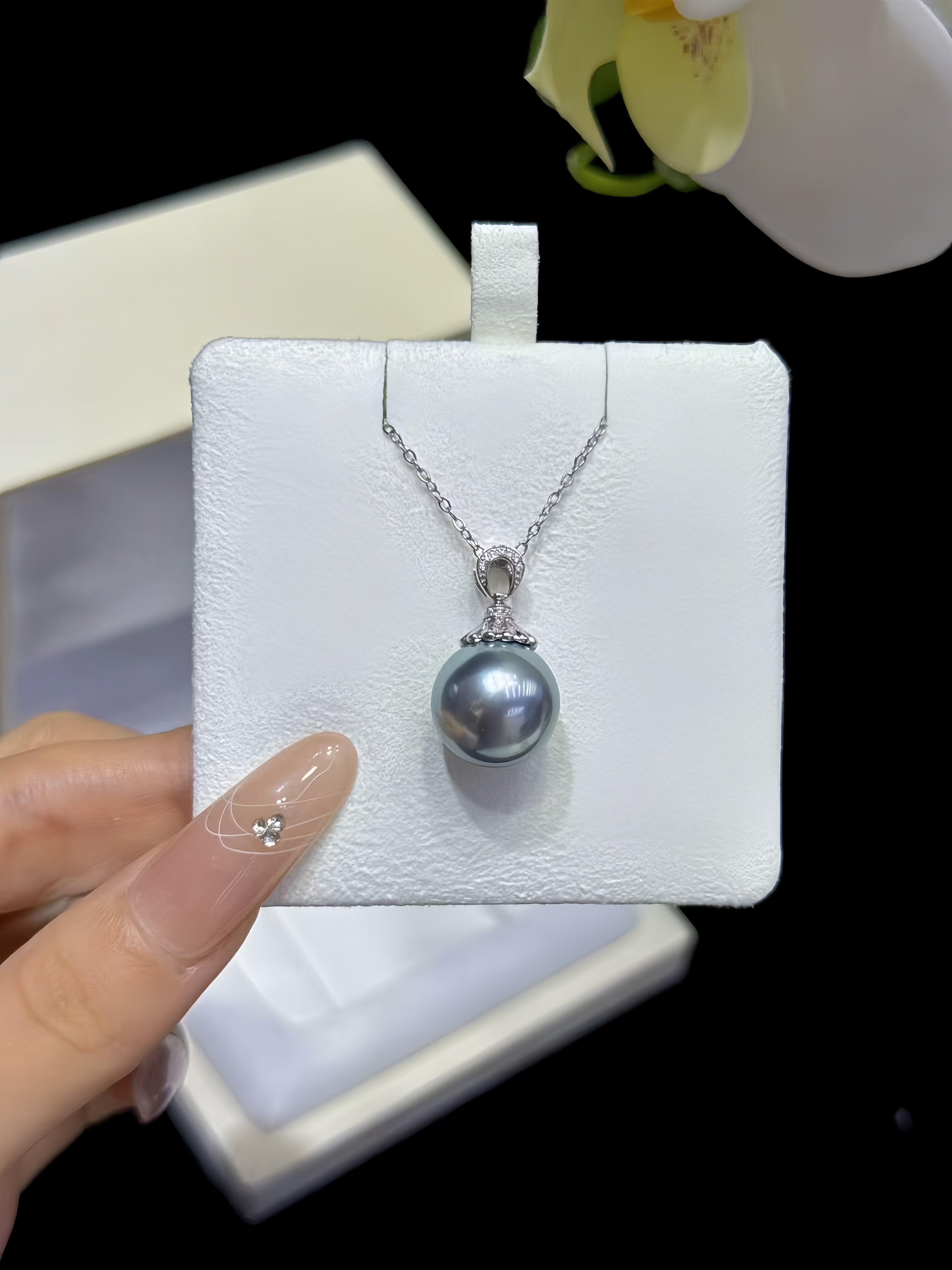 13-14mm Tahitian Pearl Pendant/18K Gold P.01