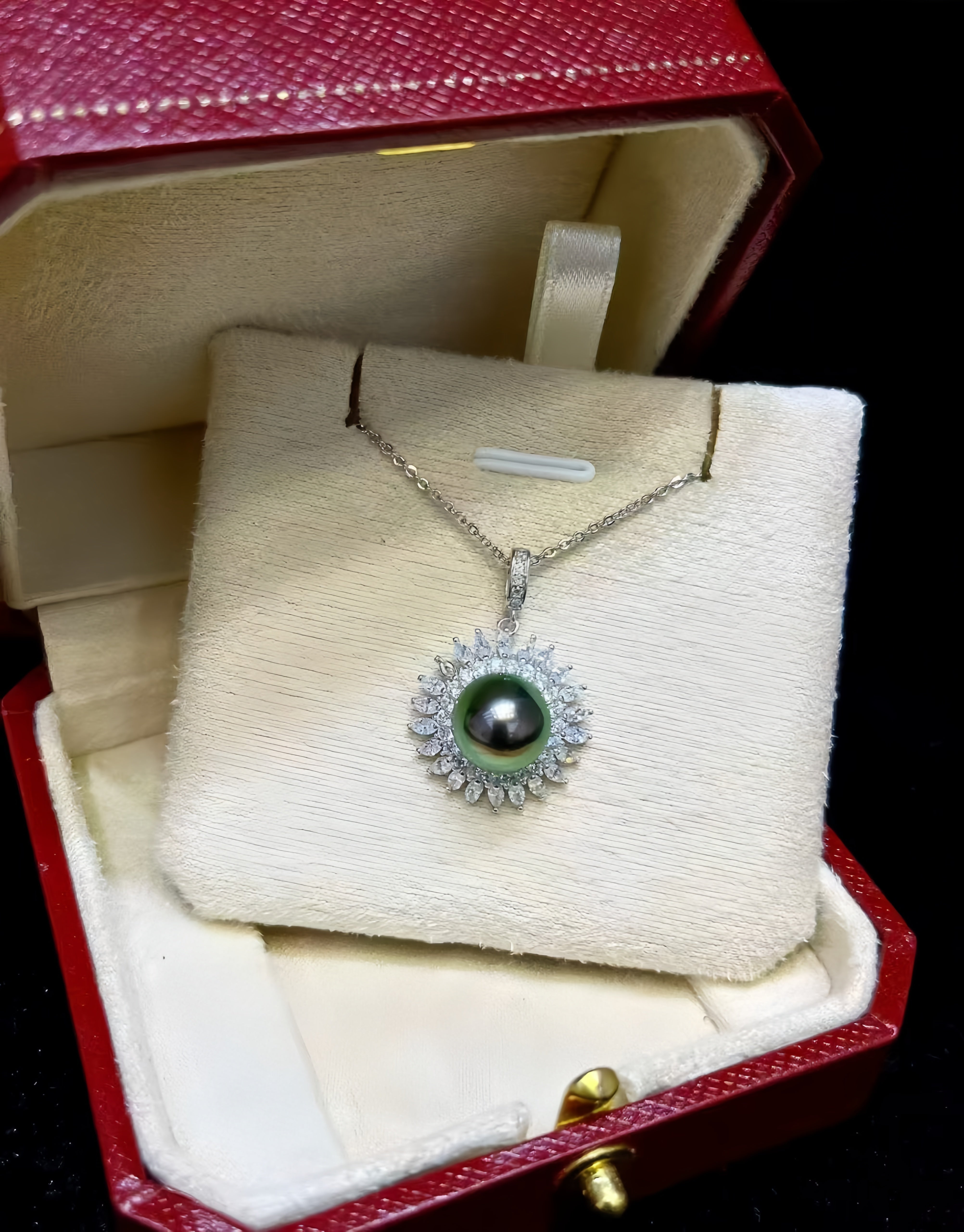 9-10mm Tahitian Pearl Pendant P.02