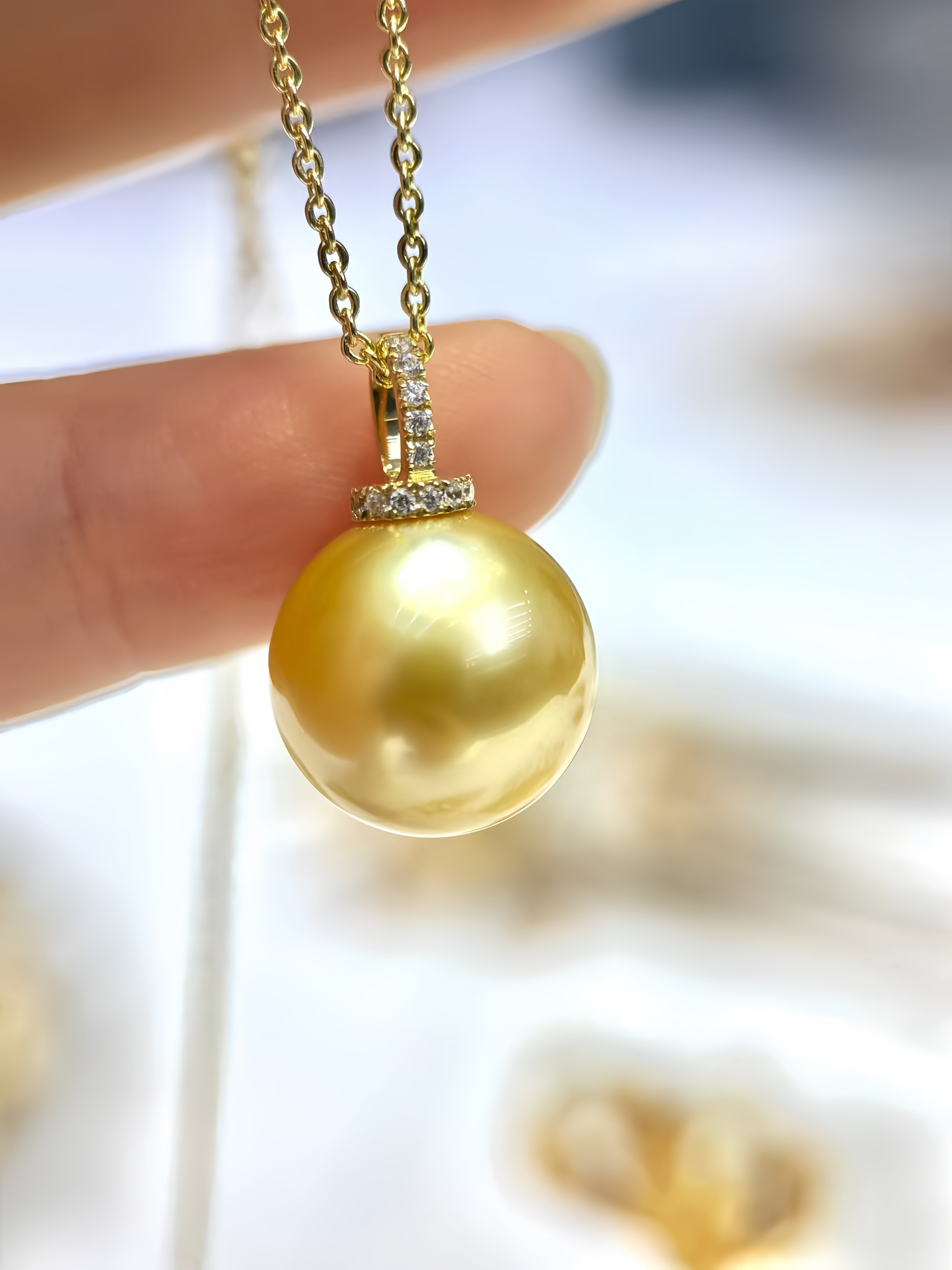 12-13mm  South Sea Gold Pearl Pendant/18K Gold P.03