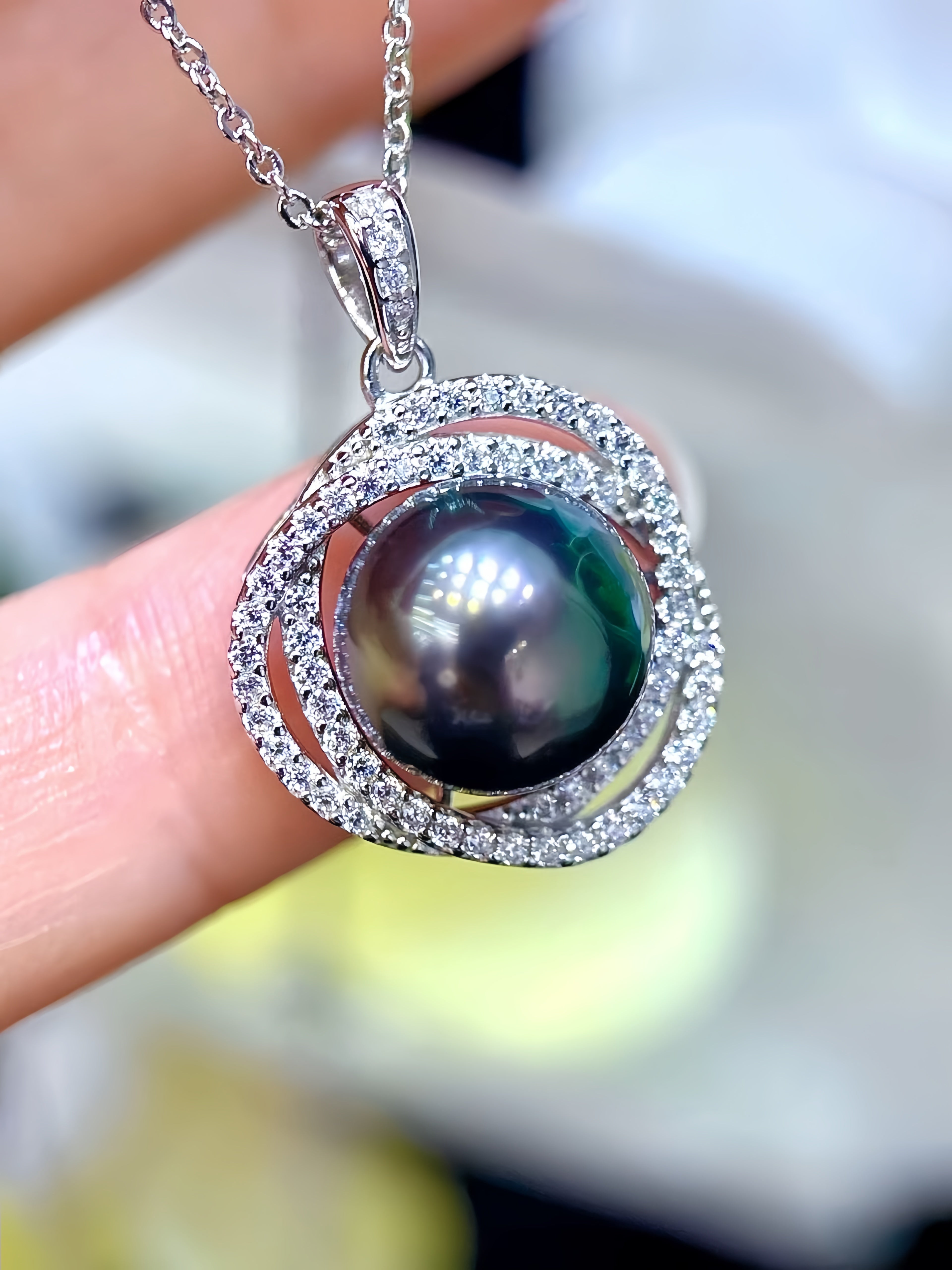 10-11mm Tahitian Pearl Pendant P.03
