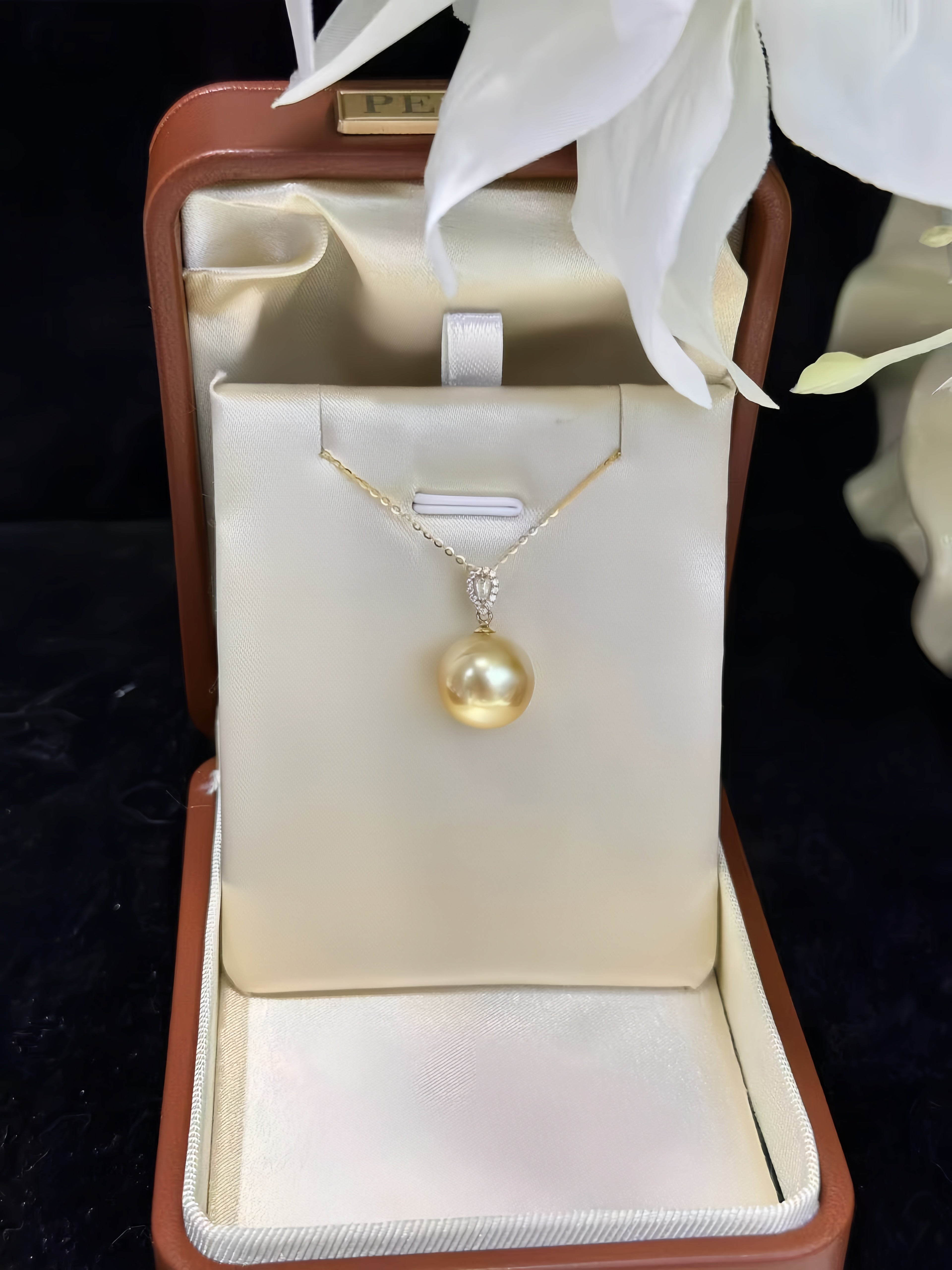 12-13mm South Sea Gold Pearl Pendant/18K Gold P.02