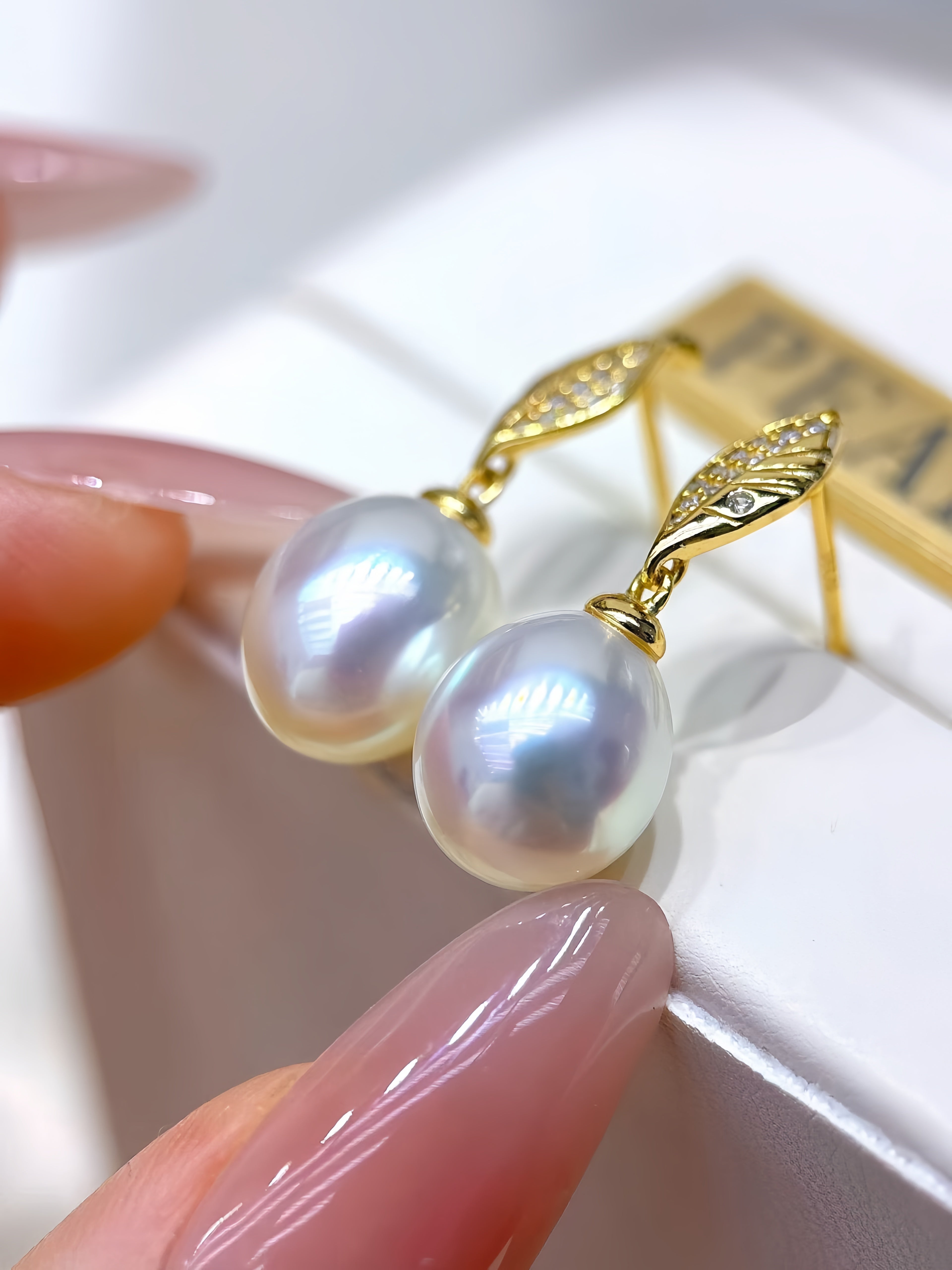 9-10mm Australian White Pearl Earrings E.02