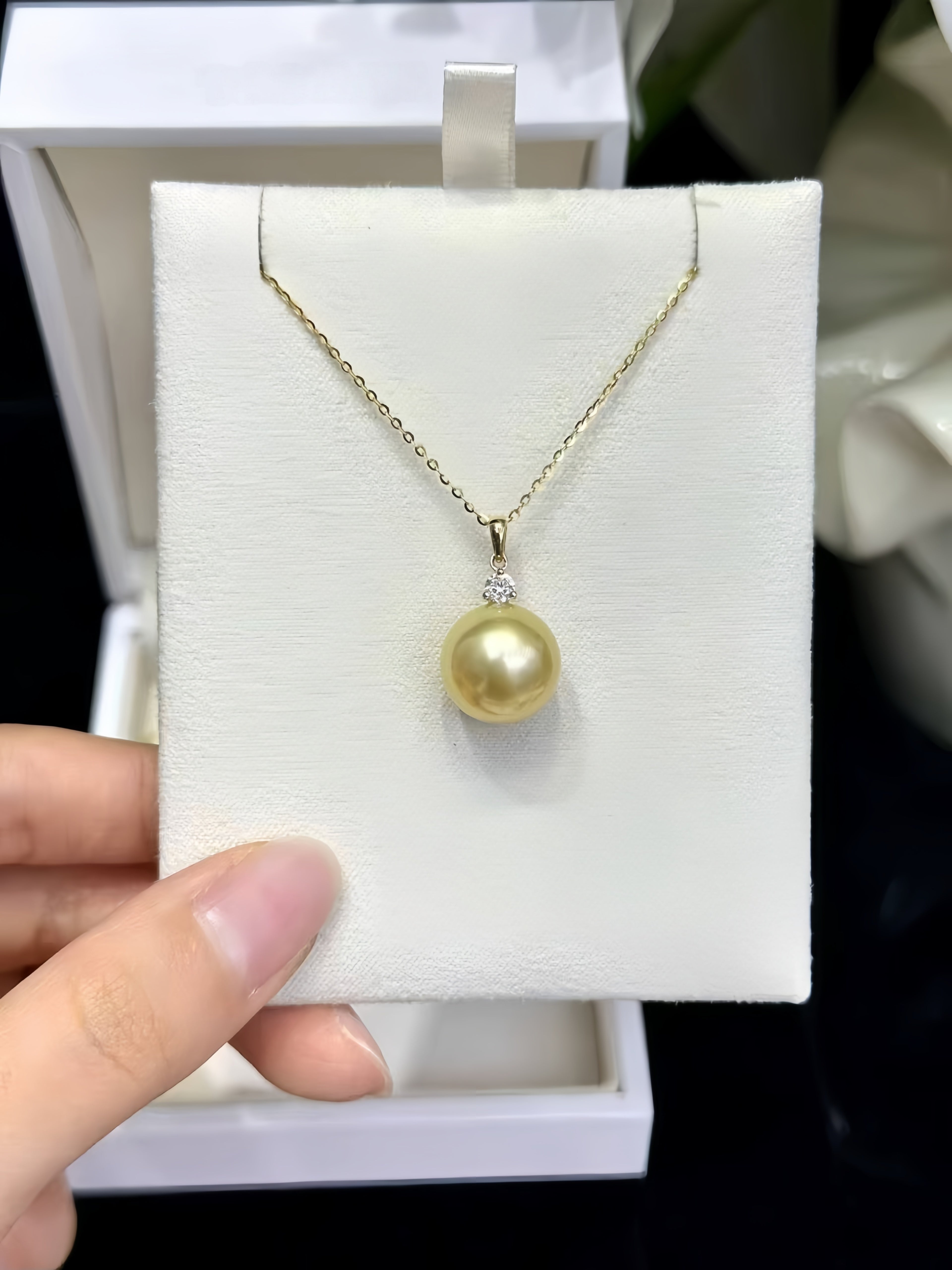 11-12mm South Sea Gold Pearl Pendant /18K Gold Setting P.01