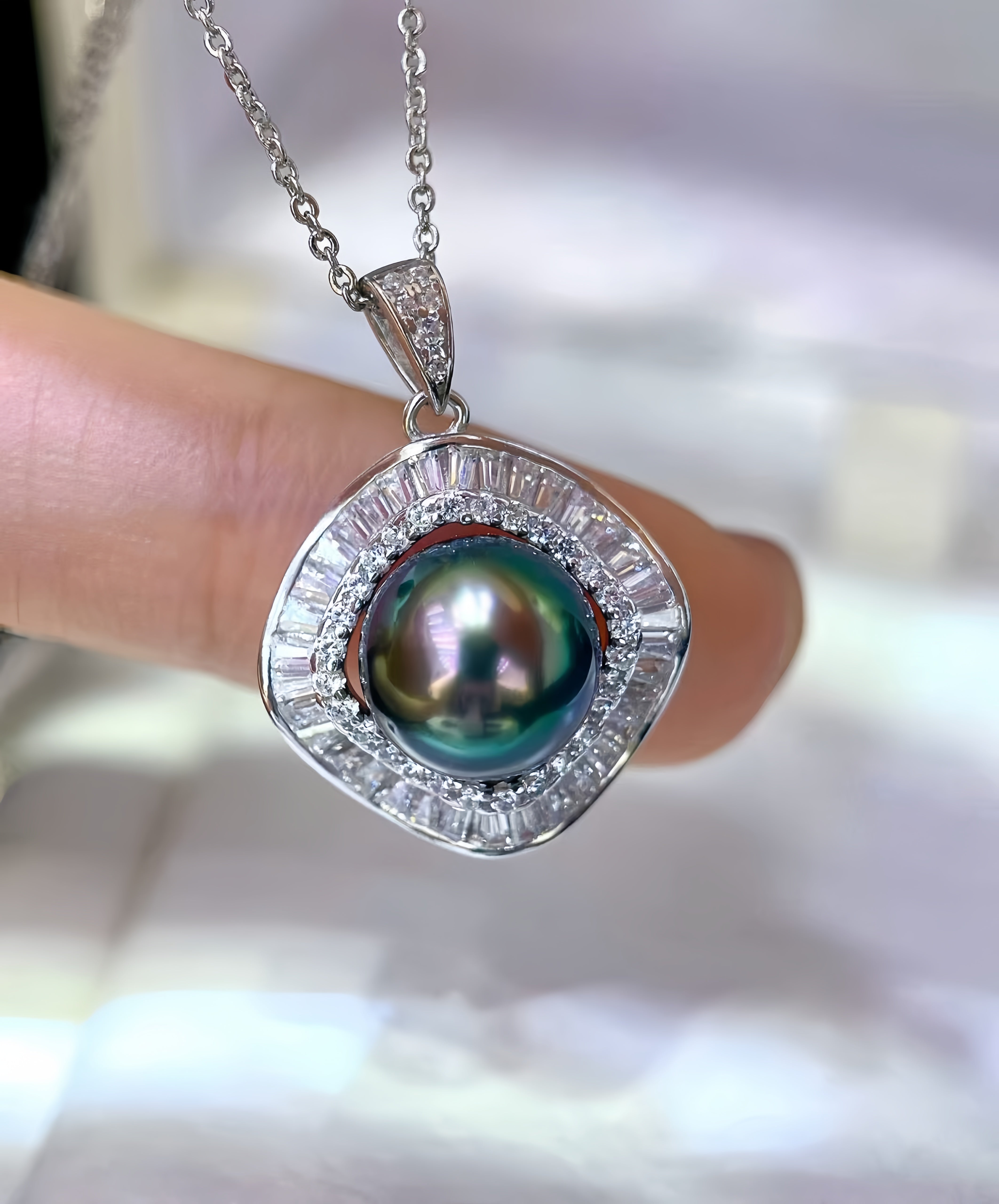 10-11mm Tahitian Pearl Pendant P.01