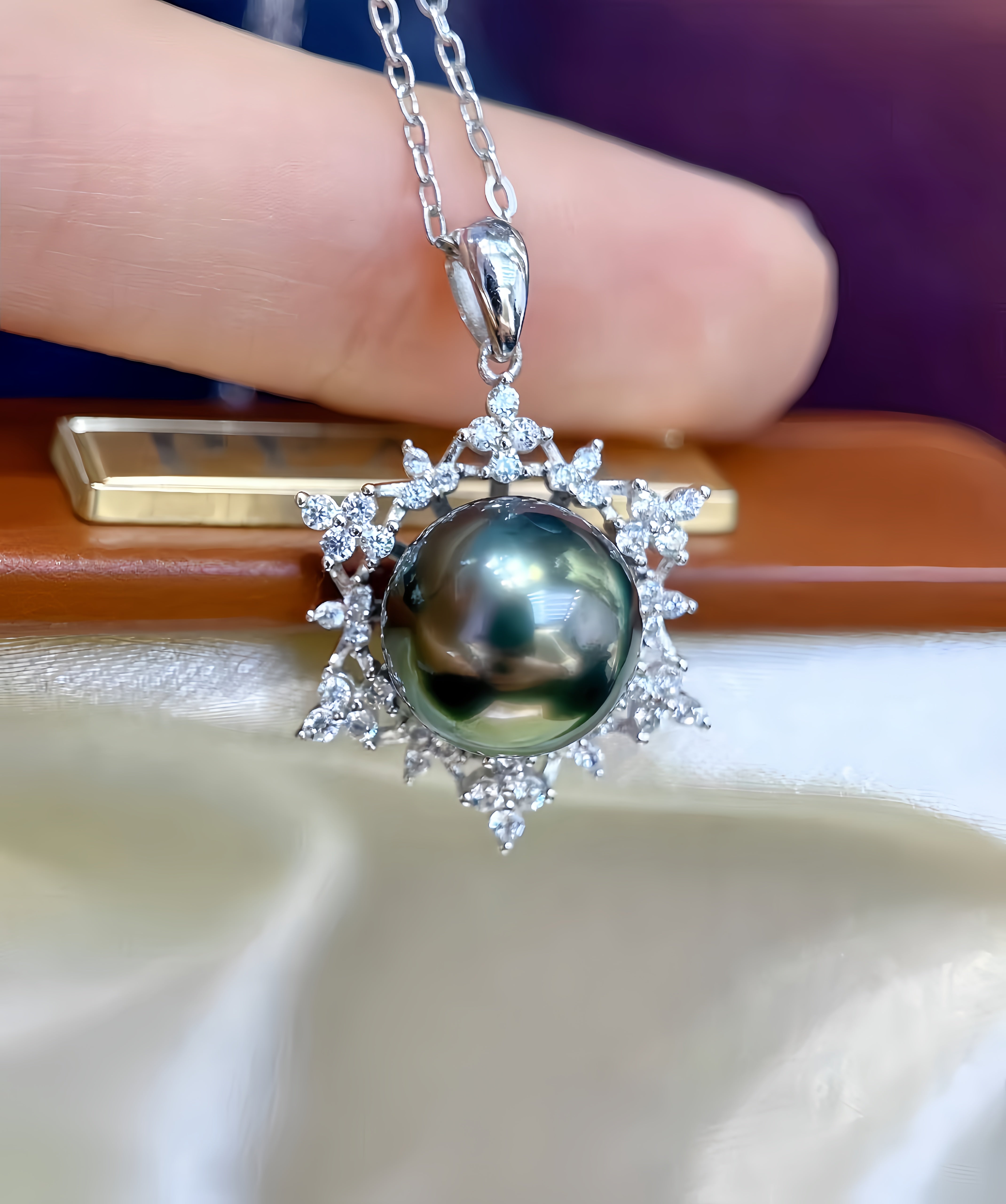 10-11mm Tahitian Pearl Pendant P.04