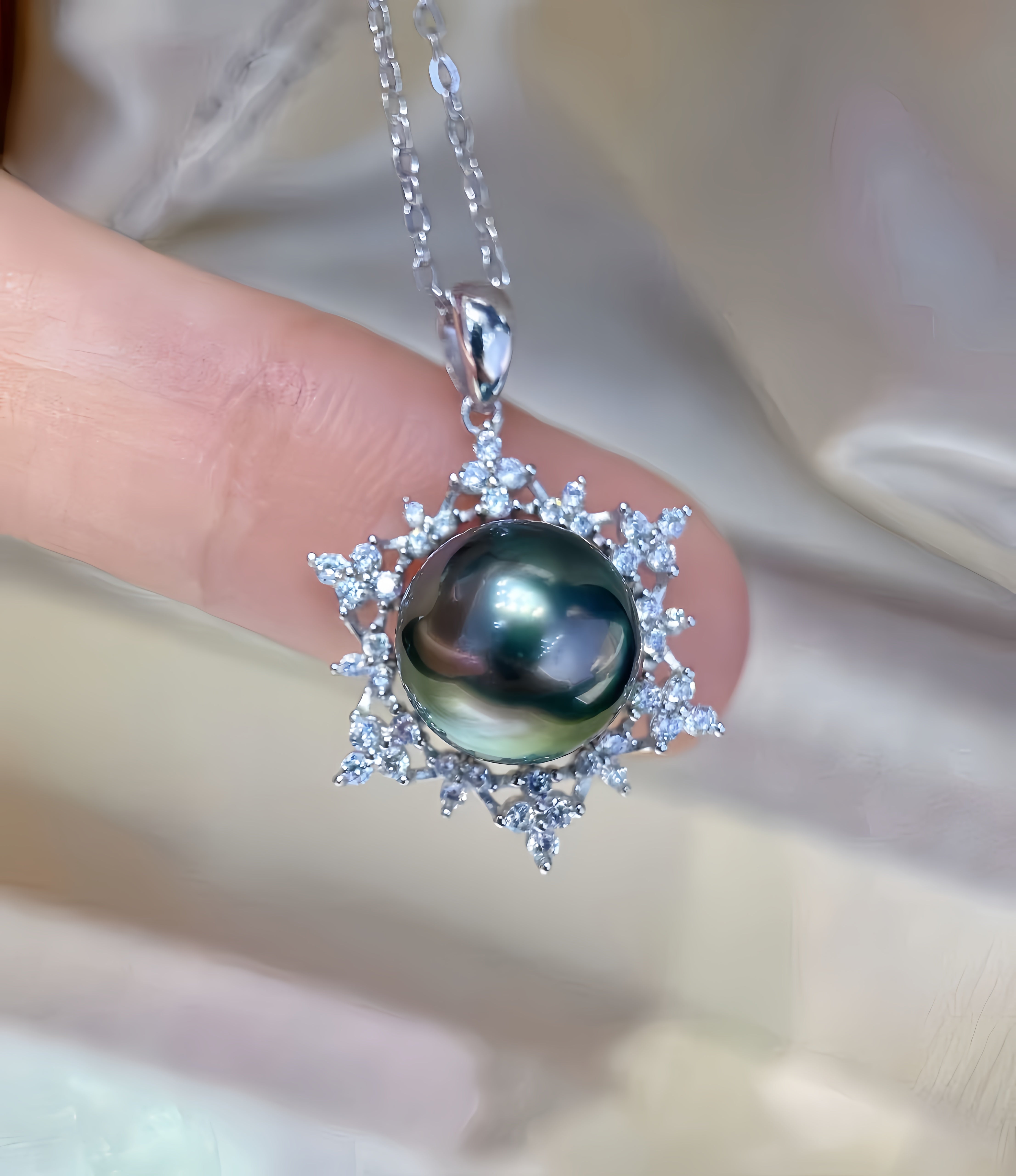 10-11mm Tahitian Pearl Pendant P.04