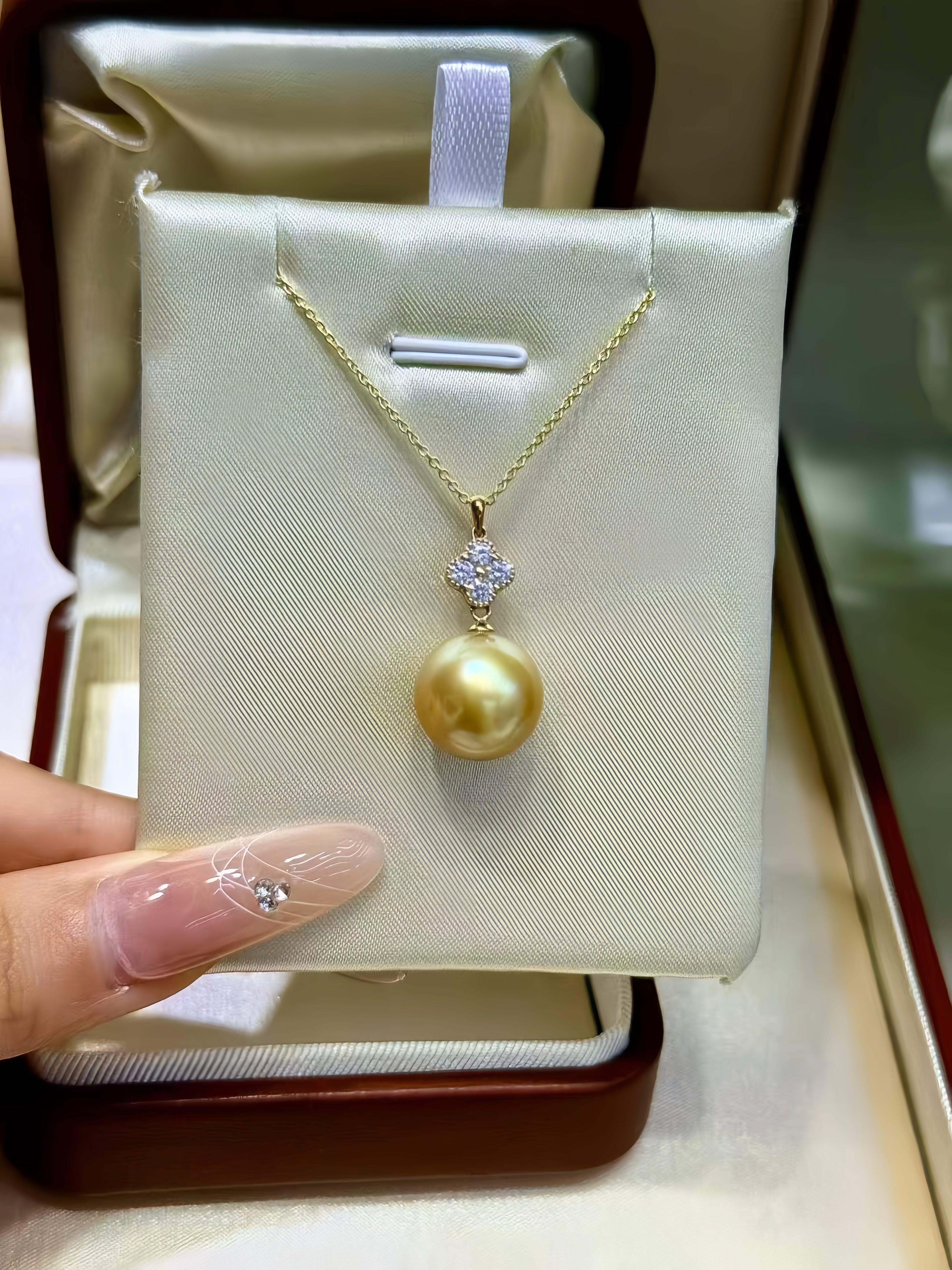 12-13mm South Sea Gold Pearl  Pendant/18K Gold P.01