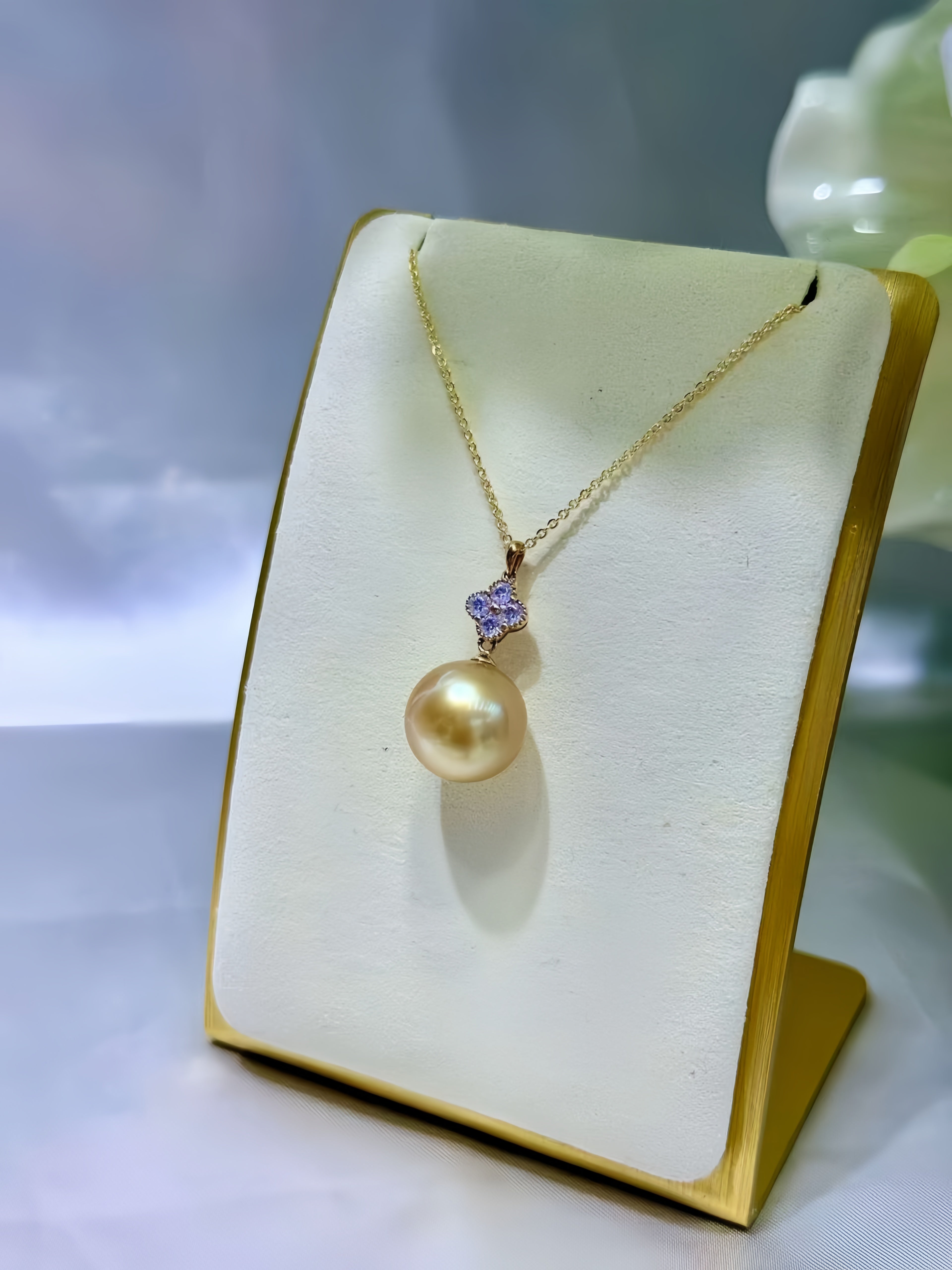 12-13mm South Sea Gold Pearl  Pendant/18K Gold P.01