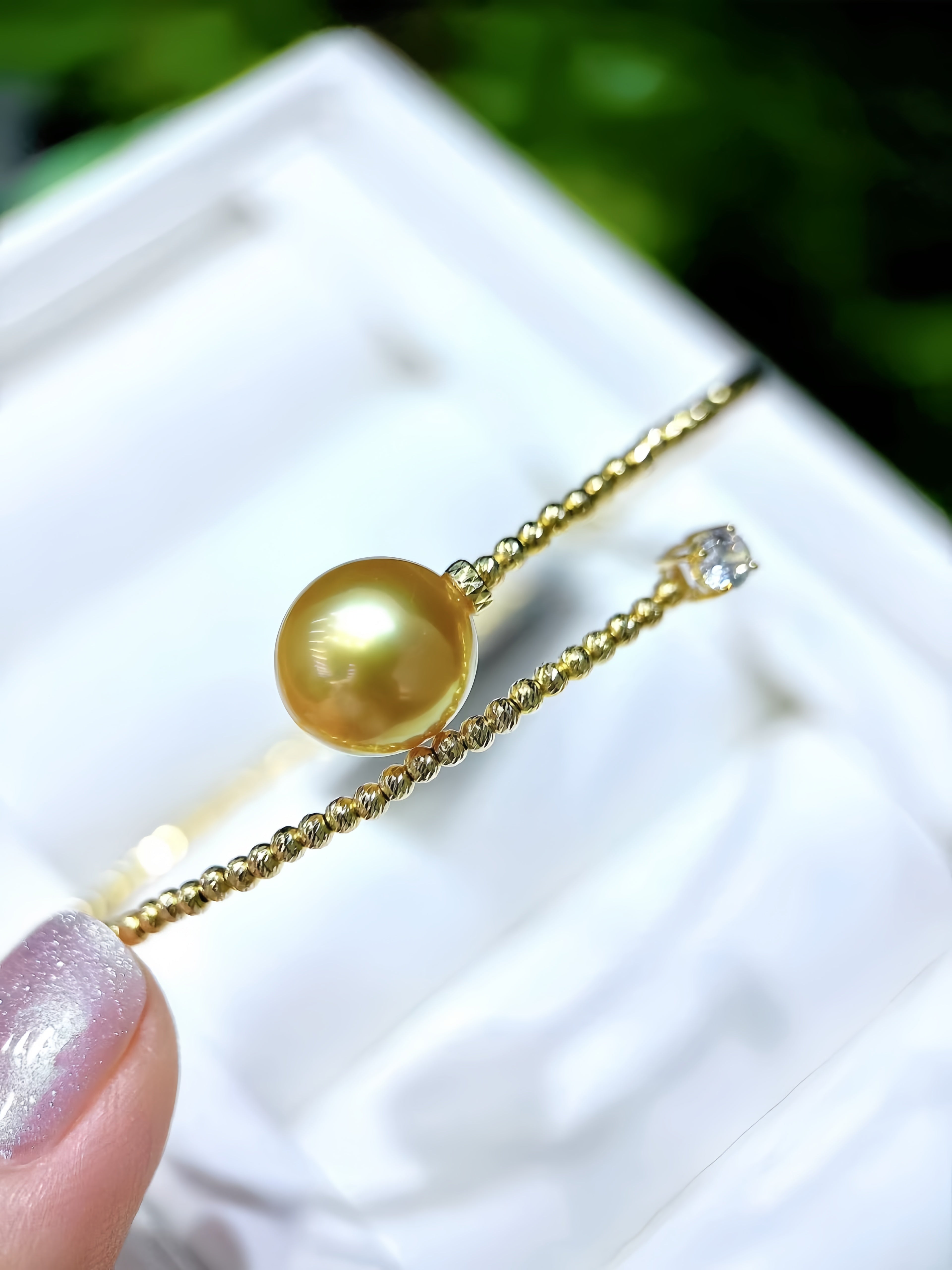 10-11mm South Sea Gold Pearl Bracelet/18K Gold B.01