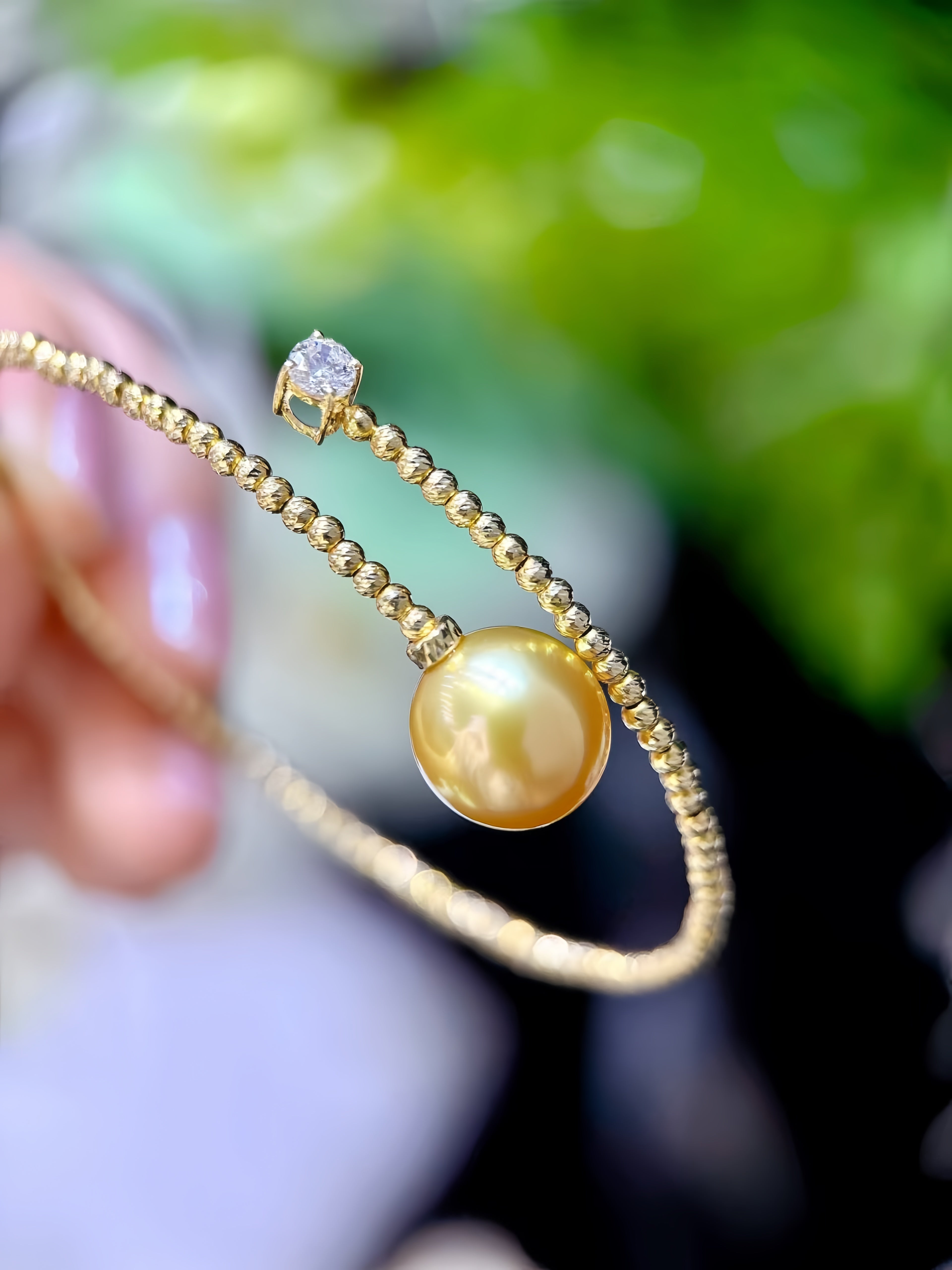 10-11mm South Sea Gold Pearl Bracelet/18K Gold B.01