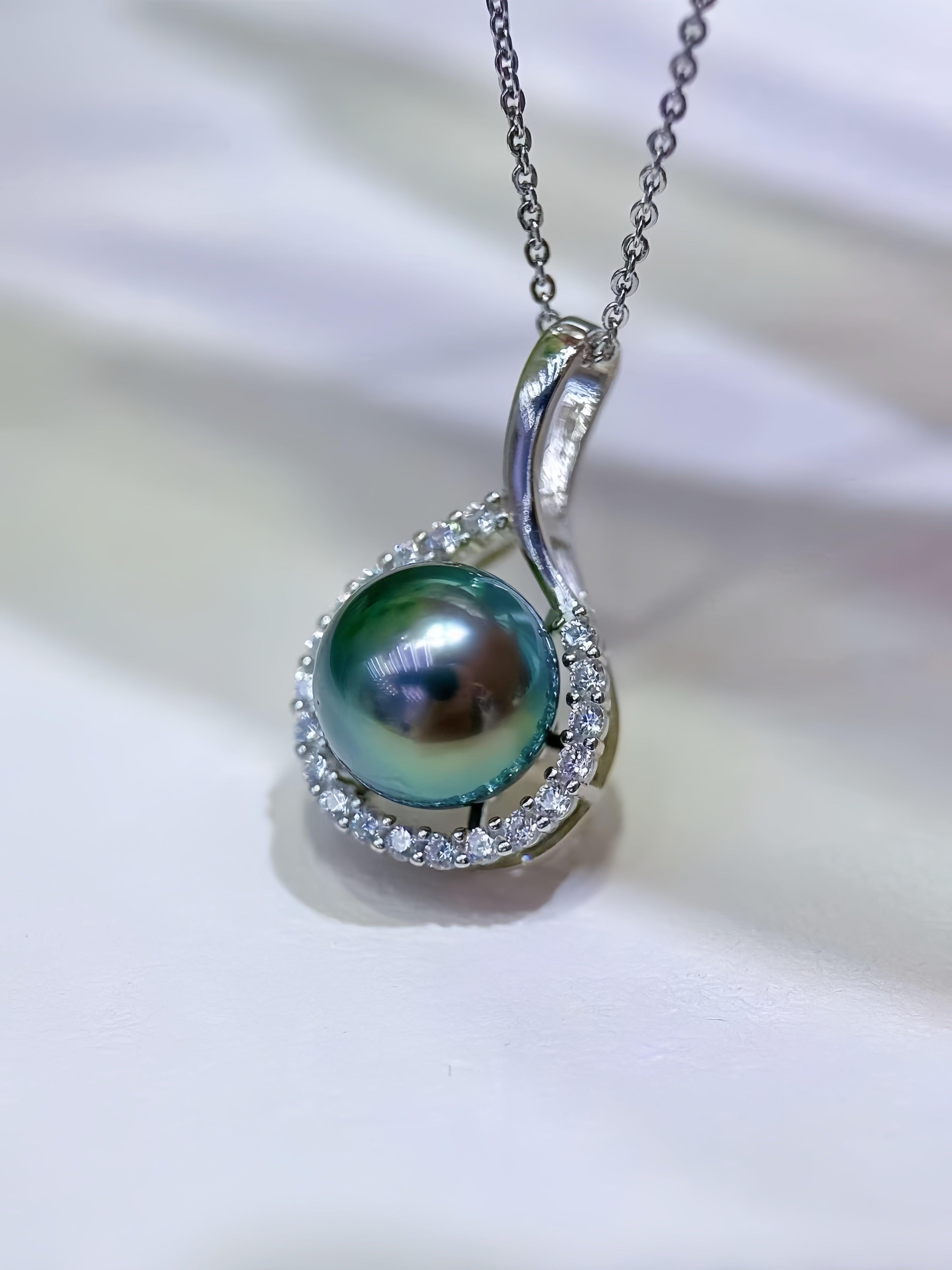 10-11mm Tahitian Pearl Pendant P.03