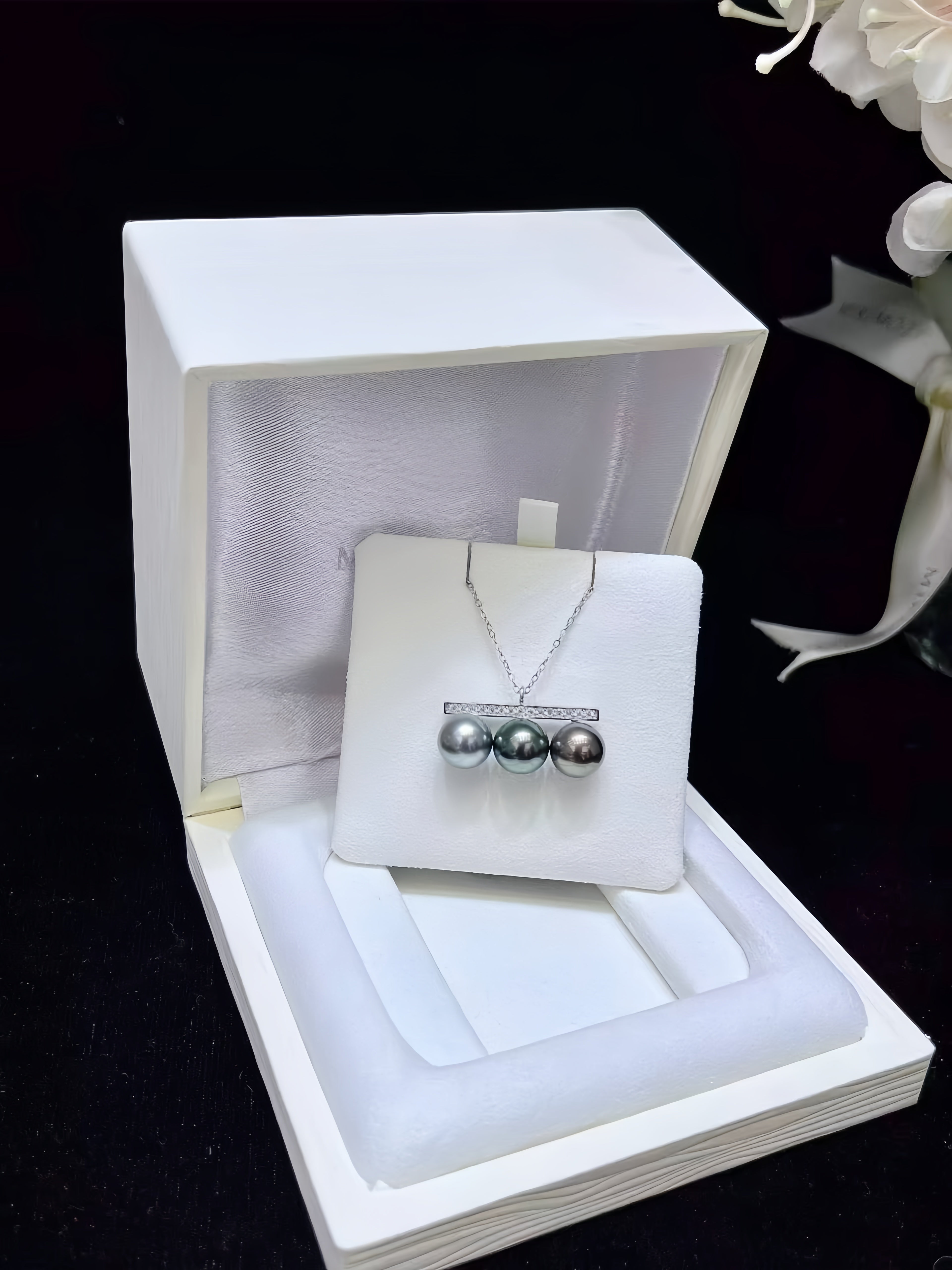 9-10mm Tahitian Pearl Pendant P.03