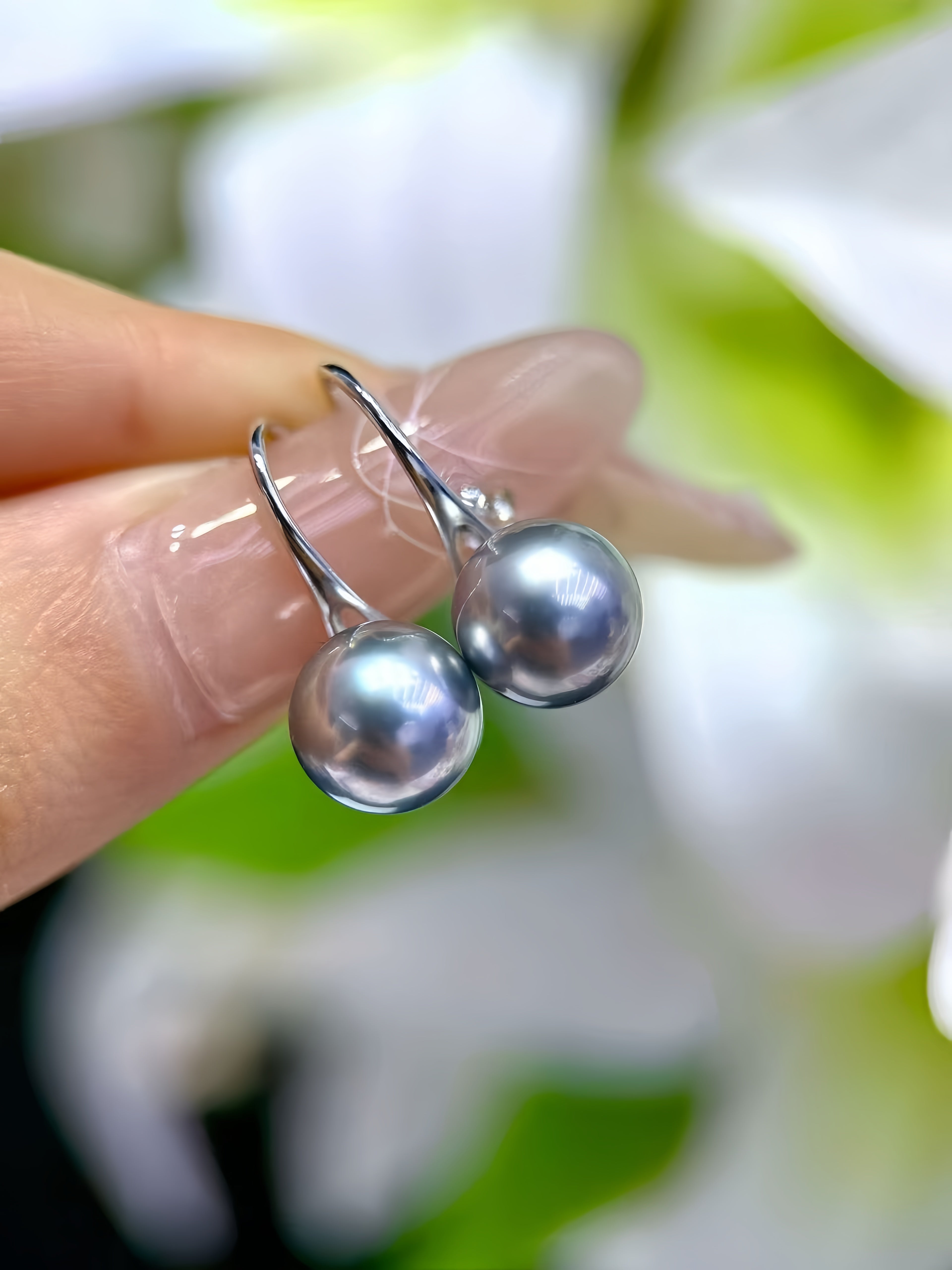 8-9mm Tahitian Pearl Earrings E.01