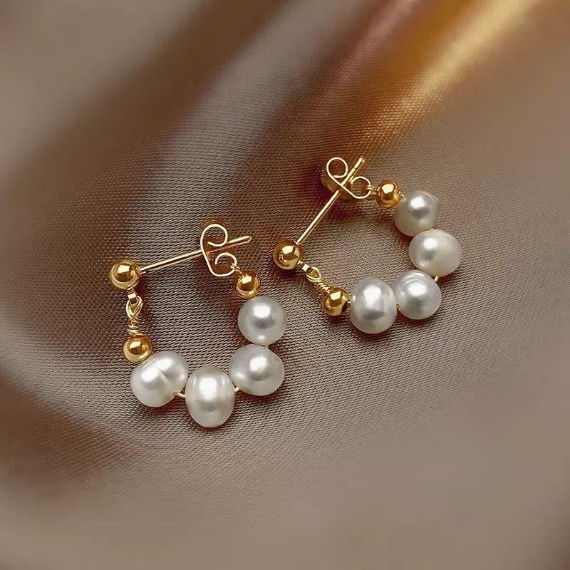 Alya's - Floral Pearl Earrings