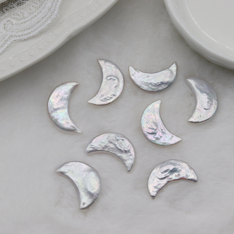 Moon-shaped pearls