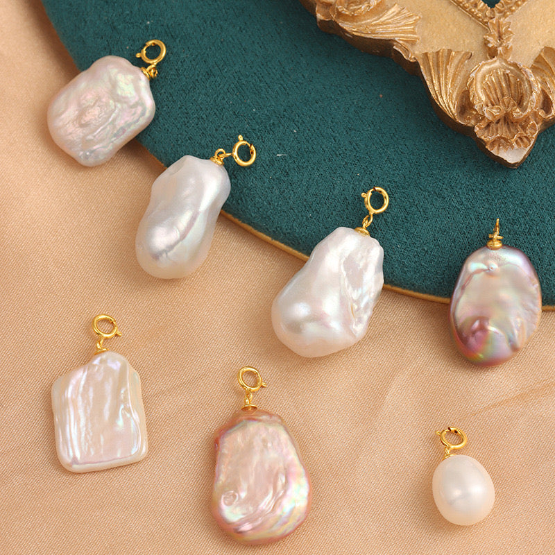 Alya's - Baroque Pearl Pendant